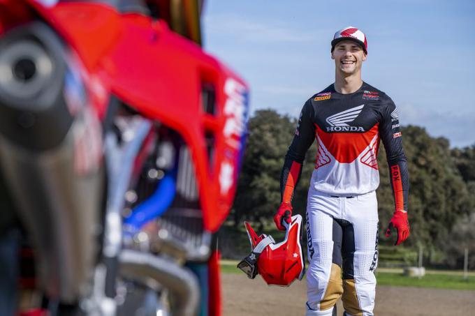 Tim Gajser s svojim novim motorjem. | Foto: Honda Racing/ShotbyBavo