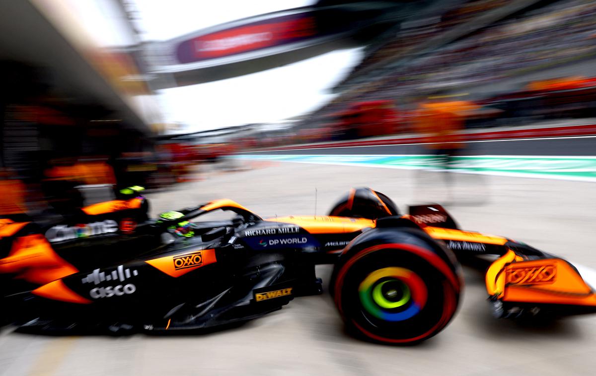 VN Kitajske Lando Norris McLaren | Lando Norris bo s prvega štartnega mesta skušal dobiti sobotno šprintersko dirko. Zmage v formuli 1 še nima. | Foto Reuters