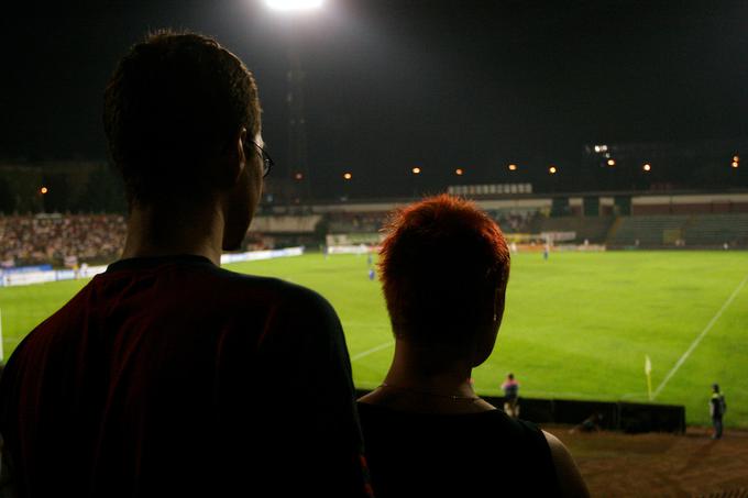 Na dotrajanem Plečnikovem stadionu za Bežigradom je Olimpija pred slabimi 20 leti na srečanju z Gorico za zeleno mizo izgubila točko, ki je odločilno vplivala na razplet prvenstva.  | Foto: Vid Ponikvar