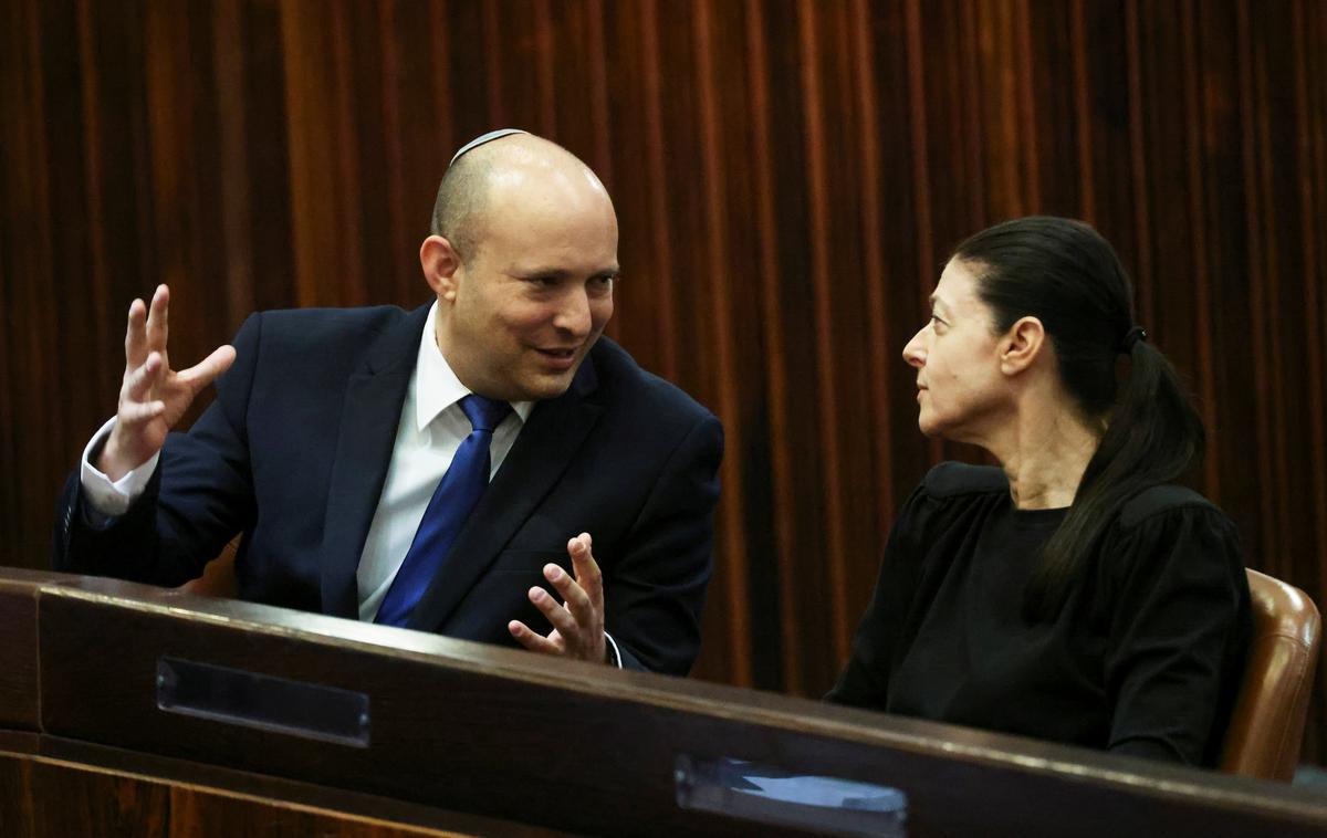 Naftali Bennett in Merav Michaeli | Naftali Benet (na fotografiji levo) | Foto Reuters