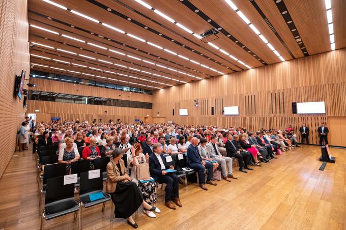 Na Brdu pri Kranju so se zbrali ravnatelji vzgojno-izobraževalnih zavodov. | Foto: STA