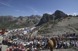 Francoski stop za Vuelto: kolesarji brez vzpona na Tourmalet