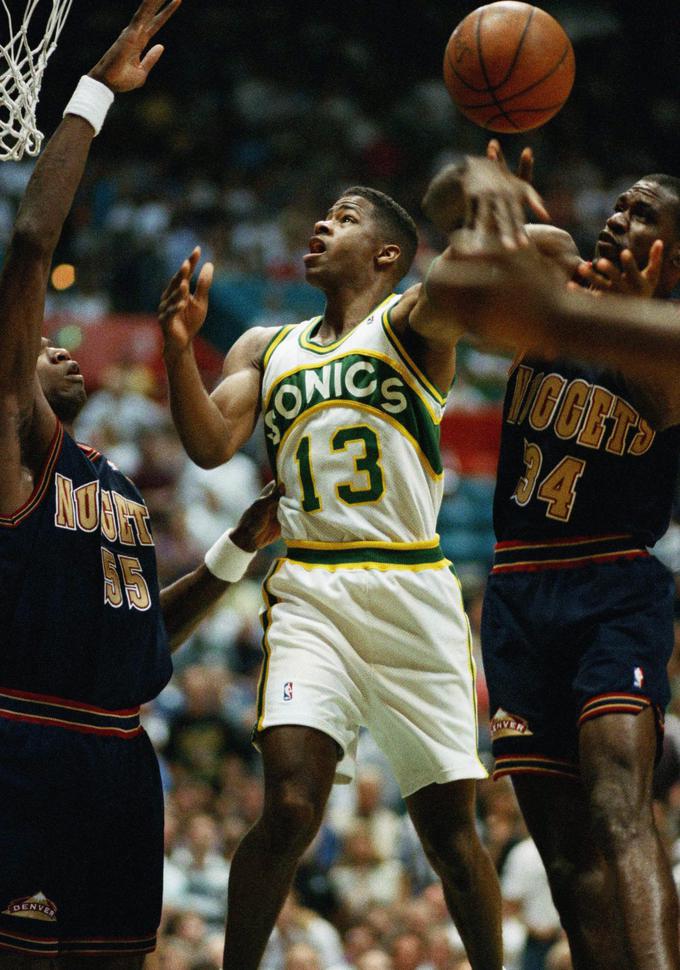 Dikembe Mutombo je z blokadami zaustavil favorizirane Seattle SuperSonics. | Foto: AP / Guliverimage