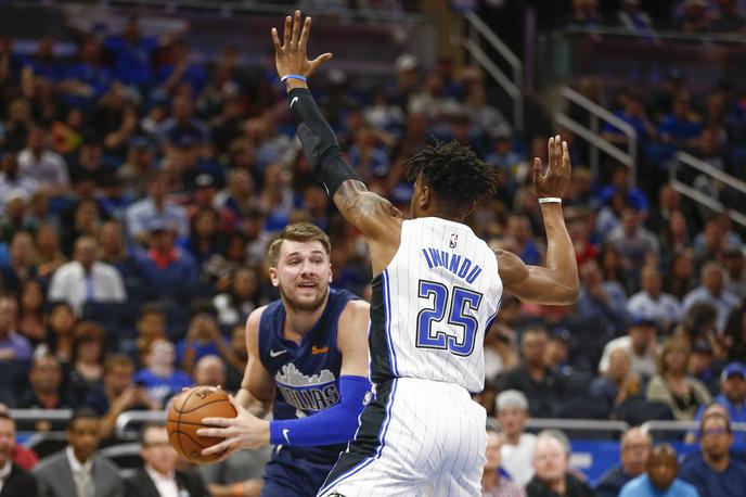 Luka Dončić Dallas Orlando | Luka Dončić je bil znova najboljši strelec Dallasa, a ta ni bil kos košarkarjem Orlanda. | Foto Reuters