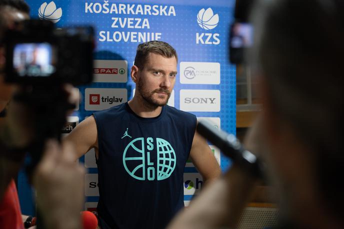 Zoran Dragić | Zoran Dragić od prijateljskih tekem pričakuje predvsem to, da povežejo slovensko ekipo. | Foto Katja Kodba/STA