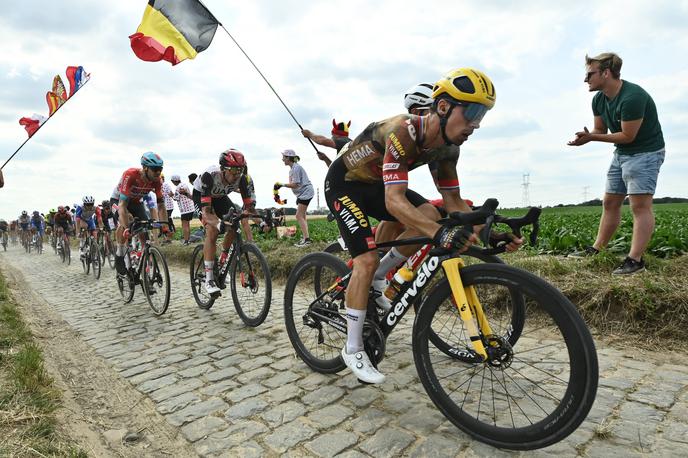 Primož Roglič, TDF22 | Po mnenju Maxa Schachmanna kolesarji Jumbo-Visme vozijo zelo nevarno, vključno s slovenskim tekmovalcem Primožem Rogličem. | Foto Guliverimage