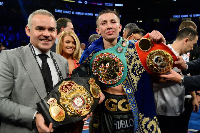 Golovkin se je zahvalil Mehičanu za vse, kar ga je naučil o boksu. | Foto: Reuters