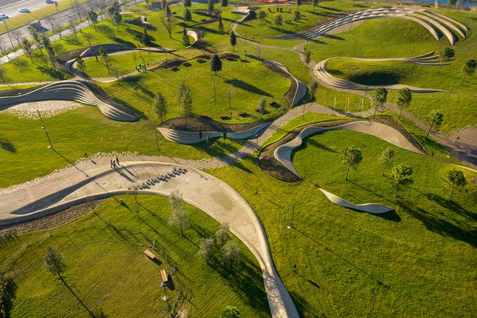 Najboljši med zunanjimi ureditvami: Park ob Semedelski promenadi, biro Enota | Foto: Miran Kambič