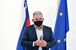 Z novim koronavirusom okužen tudi minister Vizjak