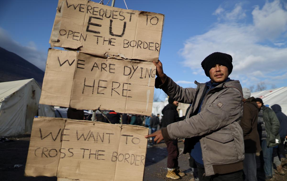 Migranti v BiH | Na policiji zmanjšanje števila nezakonitih prehodov državne meje pripisujejo ukrepom za zajezitev pandemije novega koronavirusa. | Foto Reuters