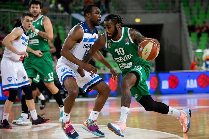 Cedevita Olimpija Igokea | Olimpija je ob koncu tekme odpovedala in izgubila z Igokeo. | Foto Vid Ponikvar