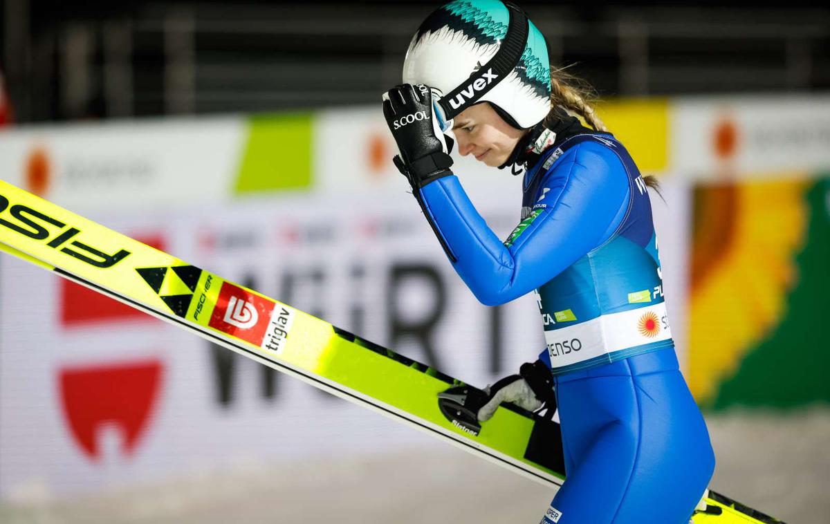 Nika Križnar | Bolna Nika Križnar je bila na enajstem mestu najboljša Slovenka. | Foto Anže Malovrh/STA