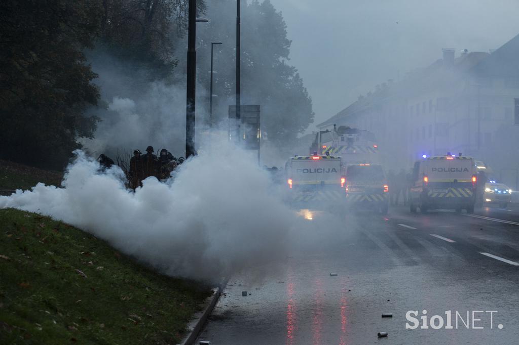 Protesti torek, 5.10.2021