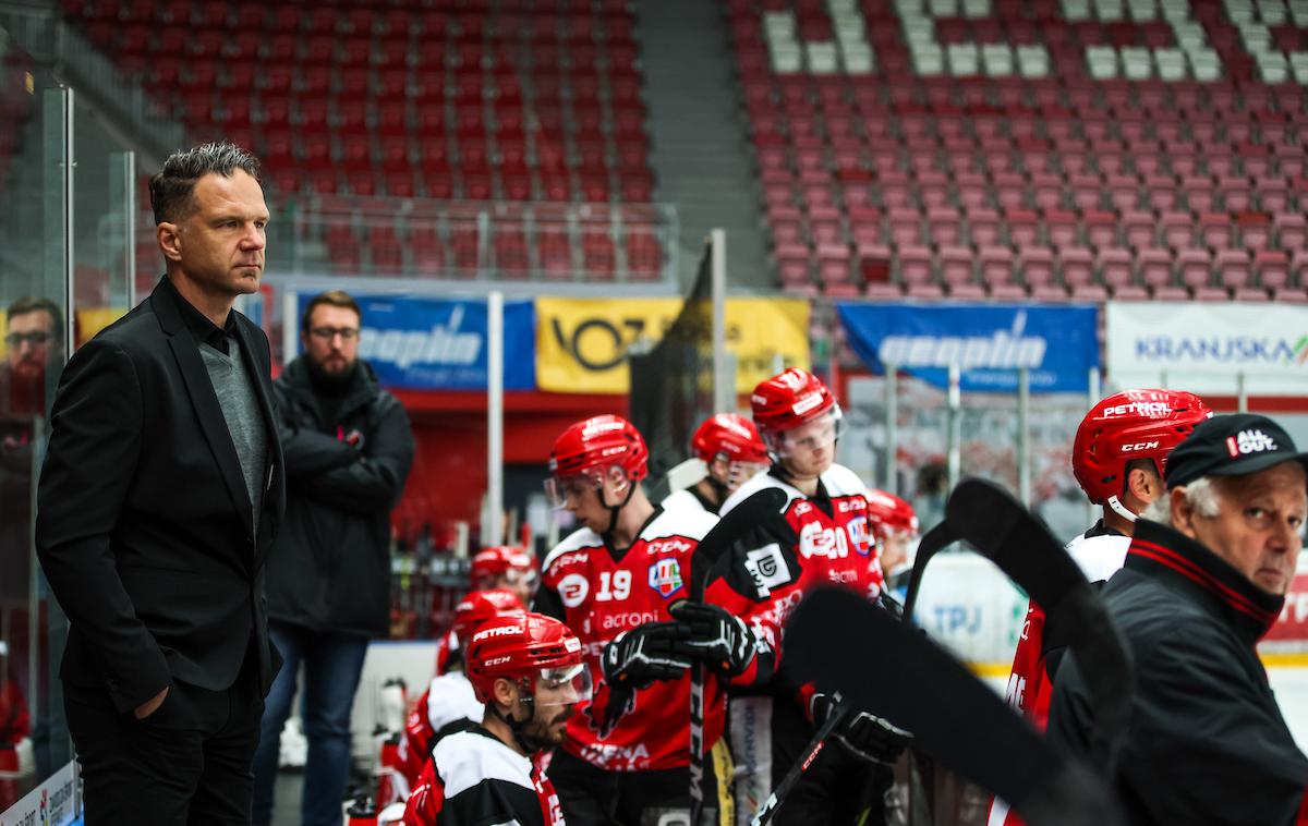 HDD Jesenice, Gaber Glavič | Jeseničani so po glavnem trenerju Gabru Glaviču in napadalcu Gašperju Glaviču zadržali še izkušeni trio Žan Jezovšek, Eric Pance in Miha Logar. | Foto Matic Klanšek Velej/Sportida