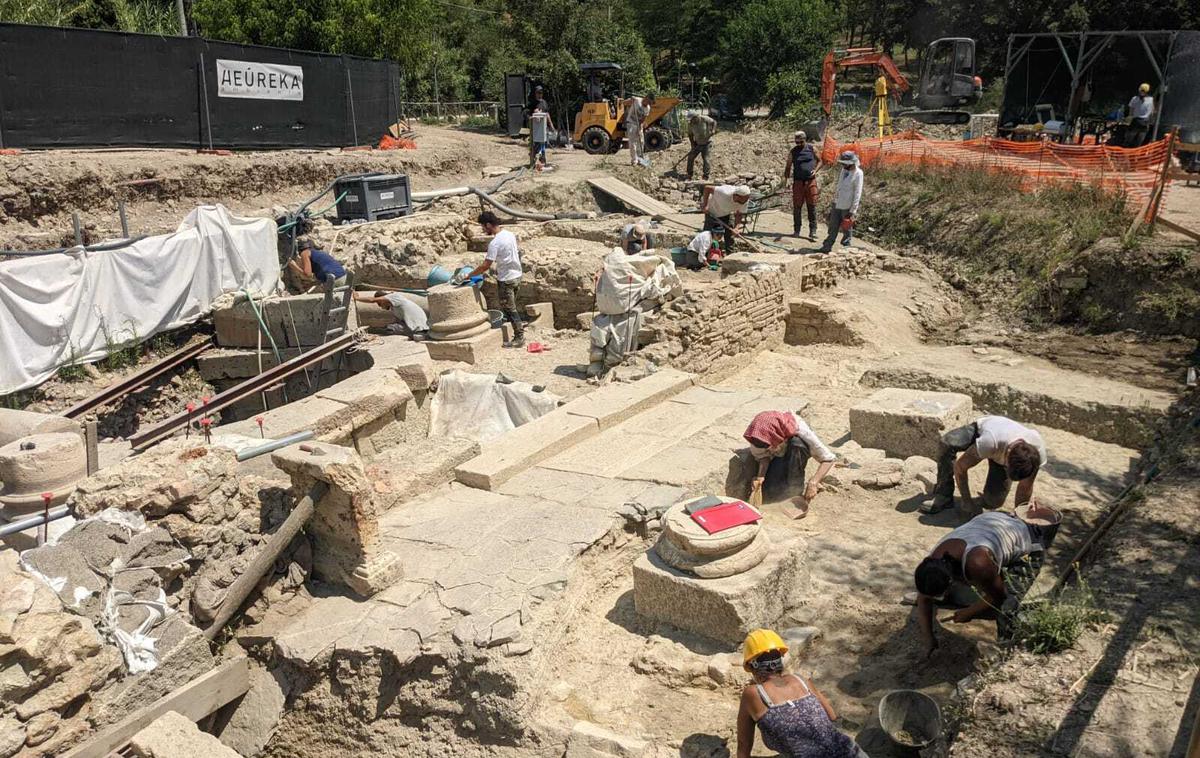 Casciano dei Bagni | Ostanki etruščanskih term se nahajajo v občini San Casciano s približno 1.600 prebivalci, ki je še danes znana po svojih termalnih kopališčih. V palači iz 16. stoletja v mestu naj bi tudi uredili muzej za bronaste kipe. | Foto Guliverimage