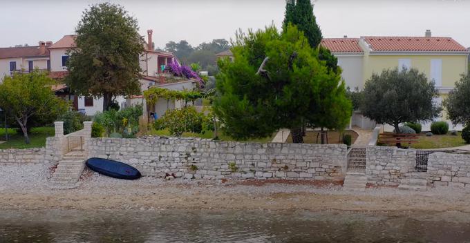 Slovenski lastniki mobilnih hiš na območju občine Umag menijo, da ne kršijo zakona, ker imajo te postavljene na svojih zemljiščih. Kot so nekateri med njimi pred dnevi dejali za N1 Slovenija, mesto zanje nima posluha in zahteva umik hišic, zato so se obrnili na sodišče. | Foto: občina Umag