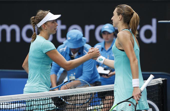 Elise Mertens (levo) je izločila Splitčanko Petro Martić. | Foto: Reuters