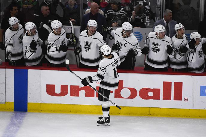 Chicago Blackhawks Los Angeles Kings | Hokejisti LA Kings so končali niz treh porazov, pri Chicagu so slavili s 5:2 in vknjižili pomembni točki v boju za končnico. | Foto Reuters