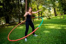 Eva Cajnko, hula hoop