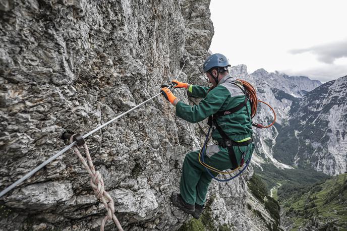 Bambergova pot | Tehnična ekipa markacistov Planinske zveze Slovenije je v petih dneh dokončala obnovo Bambergove poti na Triglav, najlepše v izboru akcije Naj planinska pot 2020. | Foto Mediaspeed