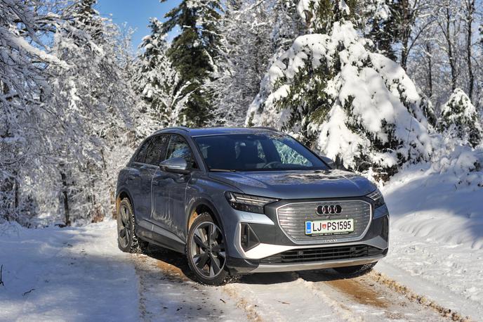 Audi Q4 e-tron | V primerjavi z resda malenkostno večjim Q5 je električni audi Q4 e-tron cenovno zelo konkurenčen, njegov doseg pa se v praksi giblje med 250 in 350 kilometri. | Foto Gregor Pavšič