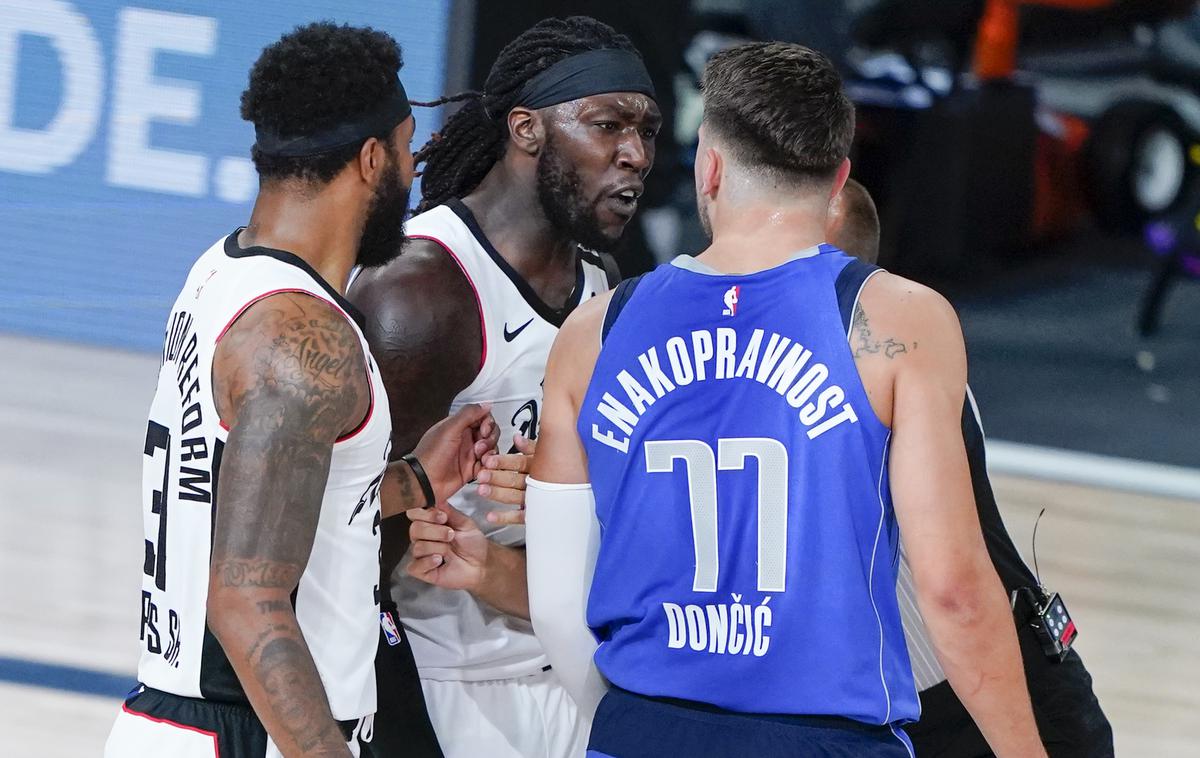 Montrezl Harrell in Luka Dončić | Montrezl Harrell in Luka Dončić sta imela v prvi končnici kar nekaj bližnjih srečanj. | Foto Getty Images