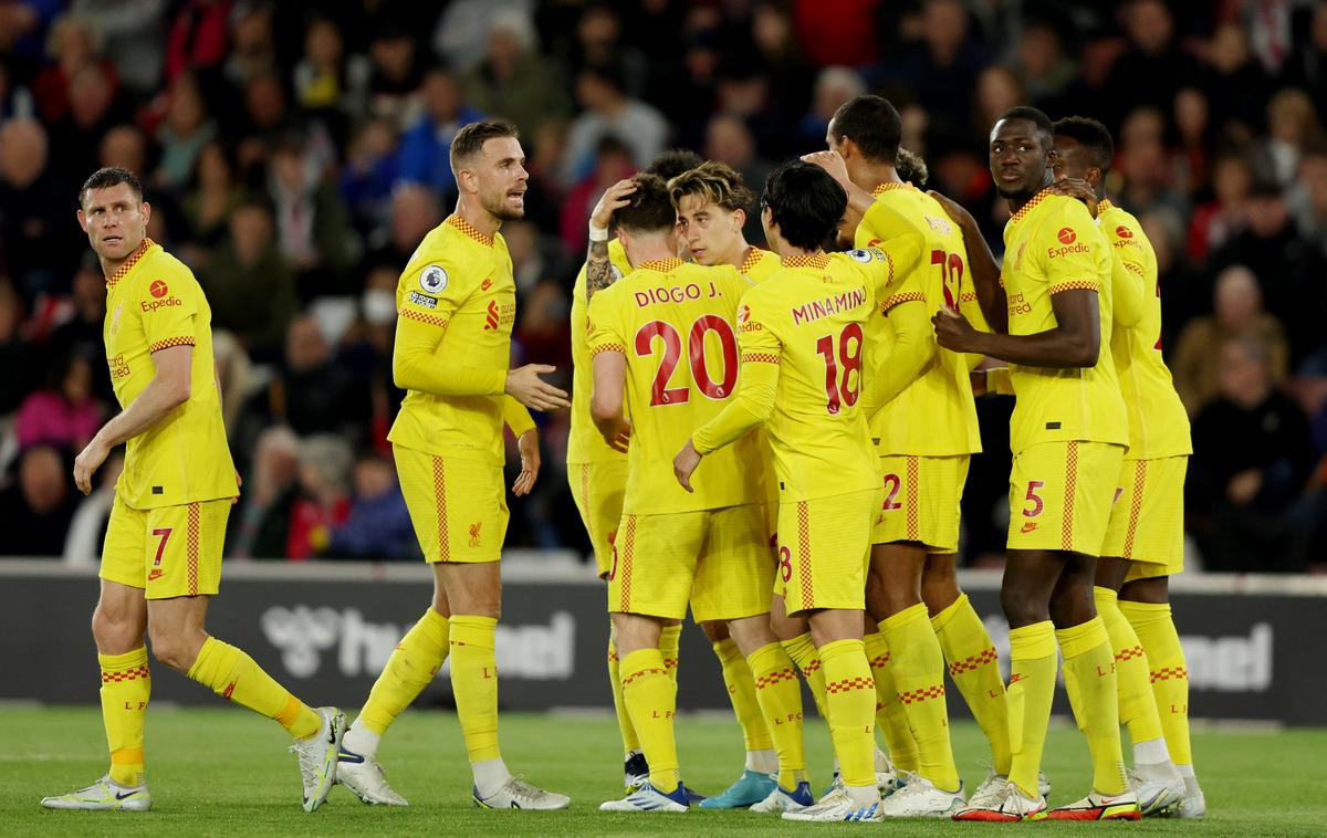 Joel Matip Liverpool | Liverpool je z golom Joela Matipa z 2:1 premagal Southampton in ohranil upanje na naslov. Pred zadnjim krogom za vodilnim Manchester Cityjem zaostaja točko. | Foto Reuters