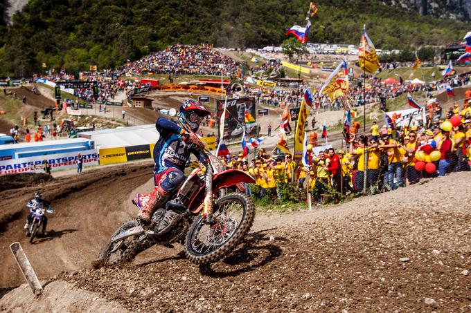 Tim Gajser in navijači | Foto: Grega Valančič/Sportida