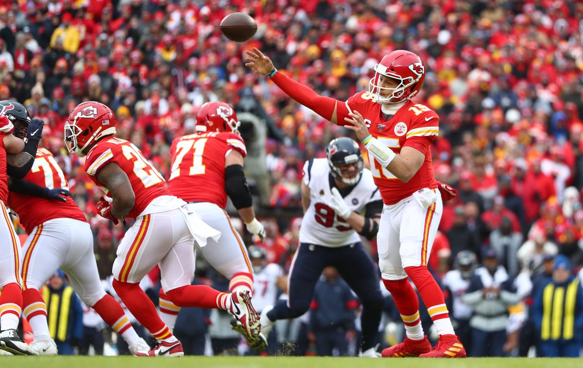 Kansas City Chiefs | Osrednja zgodba četrtfinalnih dvobojev je zgodovinska vrnitev in zmaga Kansas Cityja. | Foto Reuters