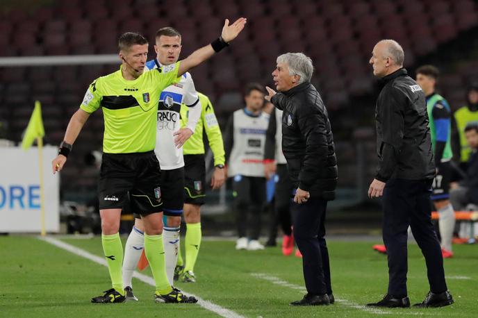 Lazio Atalanta Iličić | Trener Atalante Gian Piero Gasperini je imel marsikaj za pripomniti sodniku Danieleju Orsatiju. Njun "pogovor" je spremljal Josip Iličić. | Foto Reuters