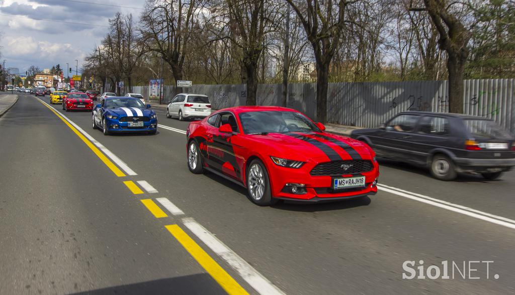 ford mustang karavana neukrotljivih avtosalon