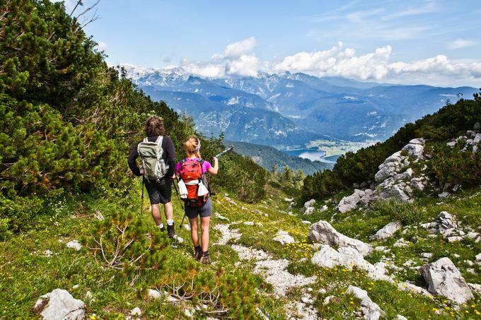 GRS Bohinj sodi med najbolj obremenjene gorskoreševalne postaje v Sloveniji. Poleti je veliko zdrsov, kar nekaj akcij pa je povezanih tudi z izgubljenimi oz. pogrešanimi osebami.  | Foto: Jošt Gantar (www.slovenia.info)