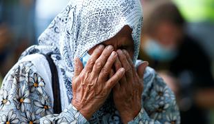 Ob prvem mednarodnem dnevu spomina na genocid v Srebrenici pokop 14 žrtev v Potočarih