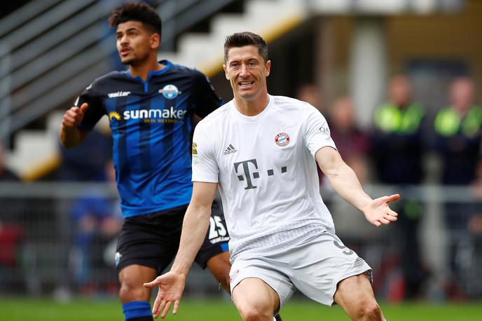 Robert Lewandowski | Robert Lewandowski trese v bundesligi mreže kot za stavo. | Foto Reuters