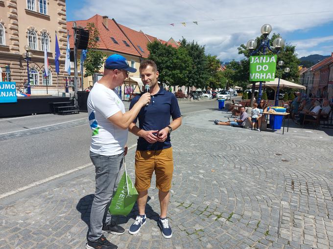 V Slovenj Gradcu navija tudi Andrej Hauptman, selektor slovenske kolesarske reprezentance. | Foto: Alenka Teran Košir