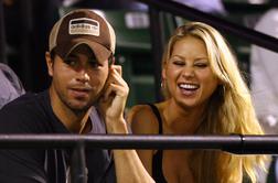 Enrique Iglesias in Anna Kournikova dobila še tretjega otroka #video