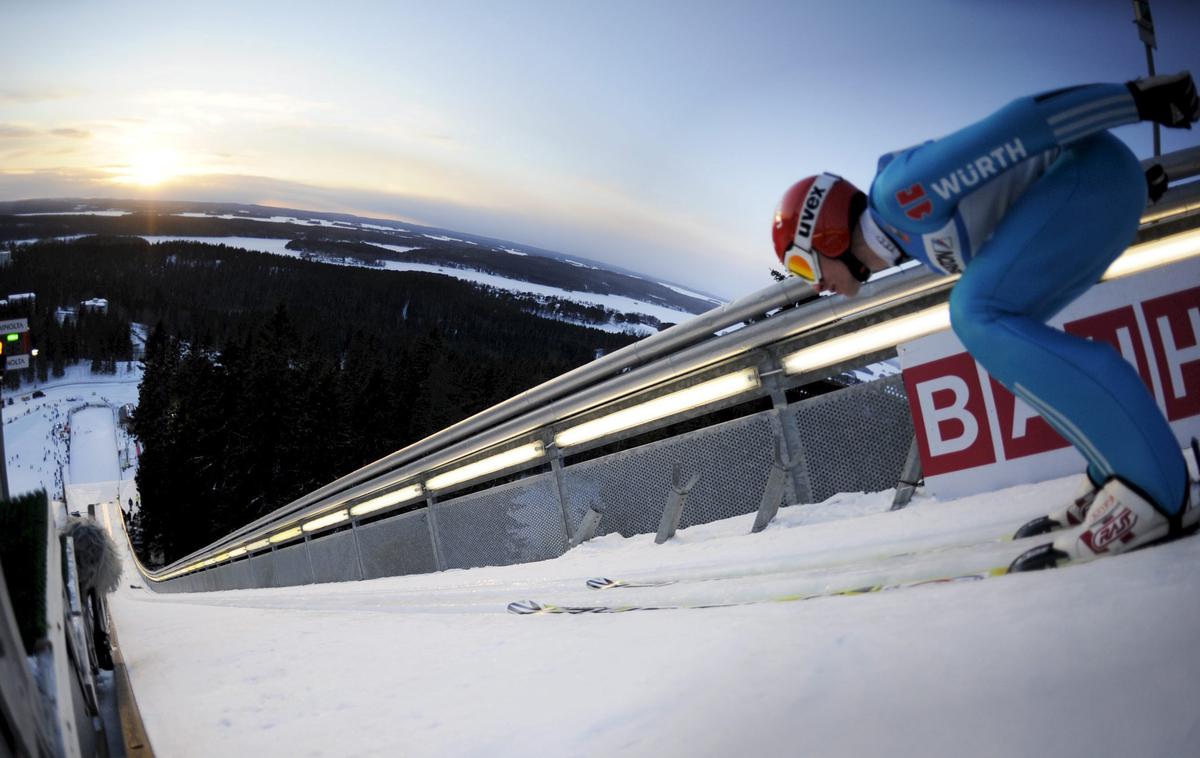 Kuopio | Velika skakalnica v Kuopiu je na varnem, medtem ko so na manjši velike težave. Grozi ji celo zrušitev. | Foto Reuters