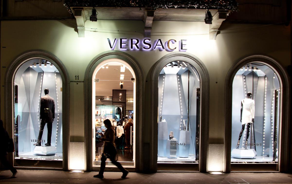 Versace | Michael Kors Holdings Limited namerava po prevzemu legendarne italijanske modne hiše število Versacejevih trgovin po svetu povečati za 50 odstotkov - na 300. | Foto Getty Images