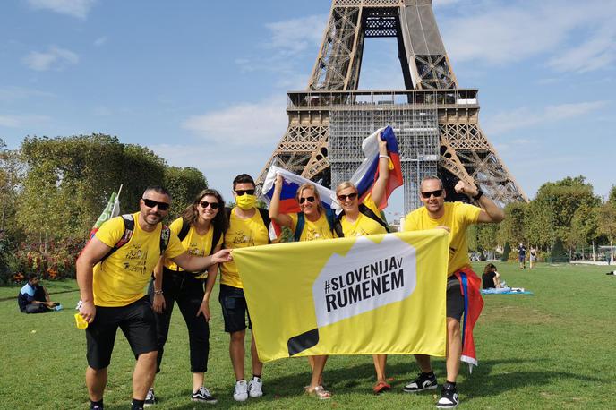 Navijači Tour de France Slovenija | Slovenski navijači odpotovali v Pariz v čast Tadeja Pogačarja in Primoža Rogliča. | Foto Damjan Medica