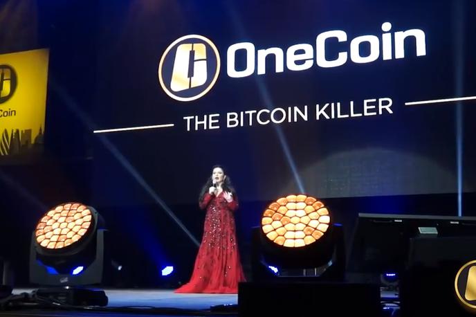 Onecoin Ruja | Onecoin so na velikih mednarodnih dogodkih promotorji (na fotografiji njegova ustanoviteljica, Bolgarka Ruja Ignatova) slavili kot "ubijalca bitcoina".  | Foto YouTube