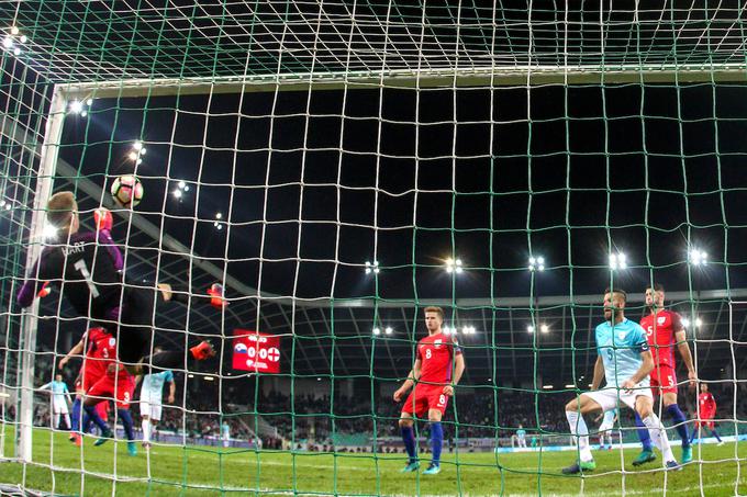 Joe Hart je na gostovanju v Ljubljani paral živce slovenskim reprezentantom. | Foto: Grega Valančič/Sportida