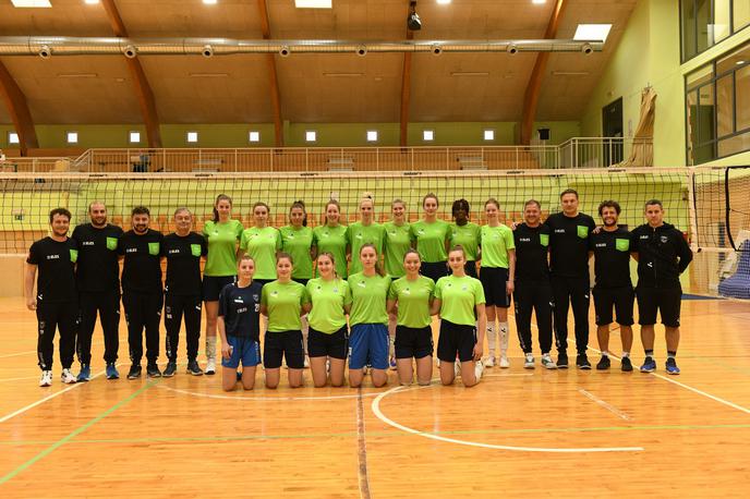 slovenska odbojkarska reprezentanca | Slovenska ženska odbojkarska reprezentanca je začela priprave na srebrno evropsko ligo. | Foto Aleš Oblak