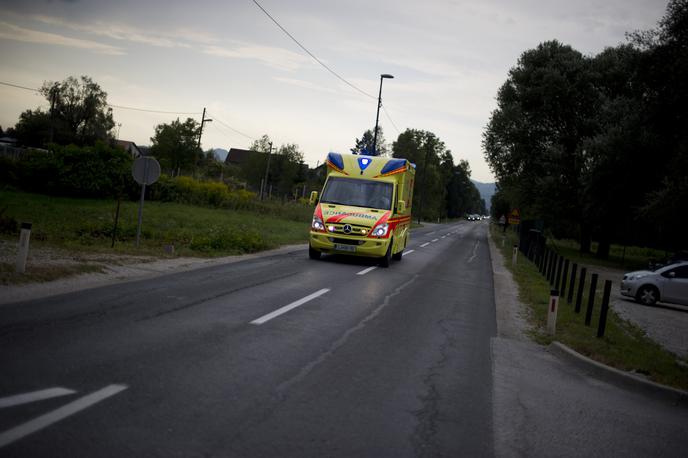 Rešilec | Osebo so oživljali, a je kljub hitri pomoči niso mogli rešiti.  | Foto Matej Leskovšek