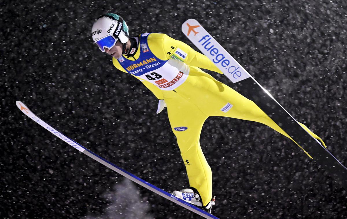 Timi Zajc, Ruka | Timi Zajc je bil z osmim mestom najboljši slovenski skakalec na uvodni tekmi sezone v Ruki. | Foto Guliverimage