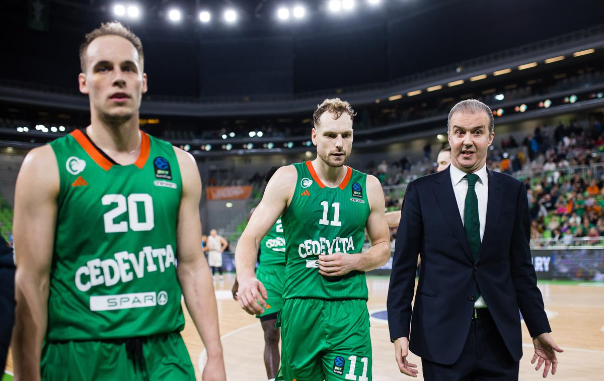 Cedevita Olimpija Simone Pianigiani | Cedevita Olimpija je izgubila še sedmo evropsko tekmo v sezoni. | Foto Grega Valančič/www.alesfevzer.com