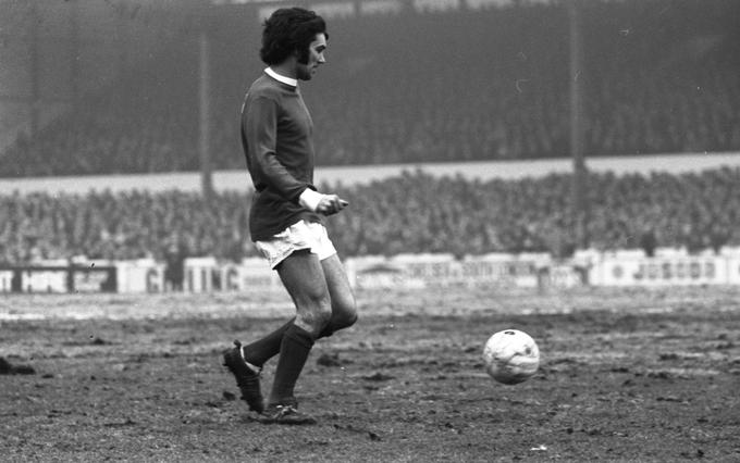 Legendarni George Best je izvajal prvo enajstmetrovko po uvedbi novih pravil. | Foto: Getty Images