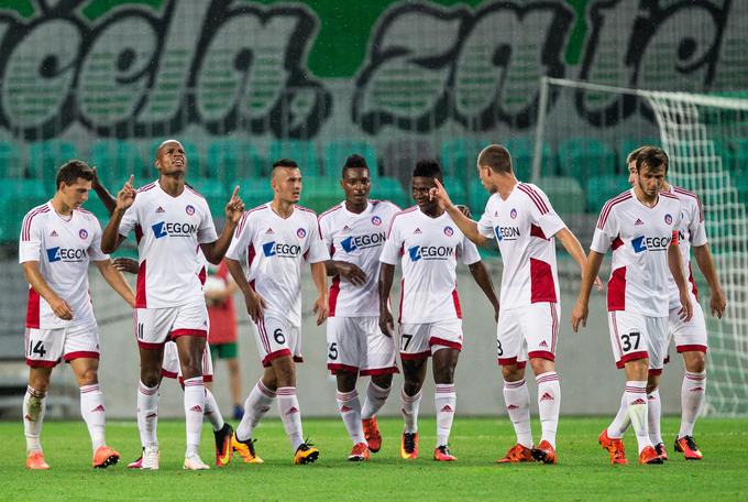 Trenčin je lani na zadnji evropski tekmi doma proti Steaui izgubil z 0:2 | Foto: Vid Ponikvar