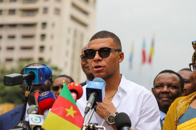 Kylian Mbappe je v teh dneh v Kamerunu, domovini svojega očeta. | Foto: Reuters