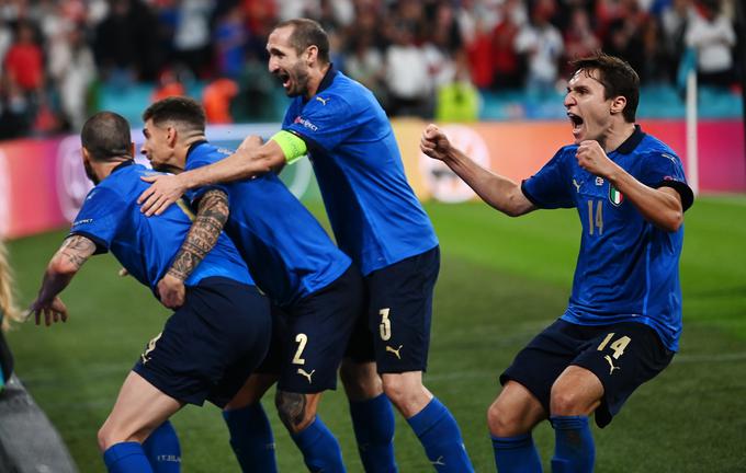 Azzurri so sredi drugega polčasa izenačili na 1:1. | Foto: Reuters