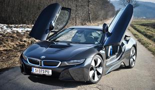 BMW i8: Elektrika še nikoli ni bila tako privlačna (video)